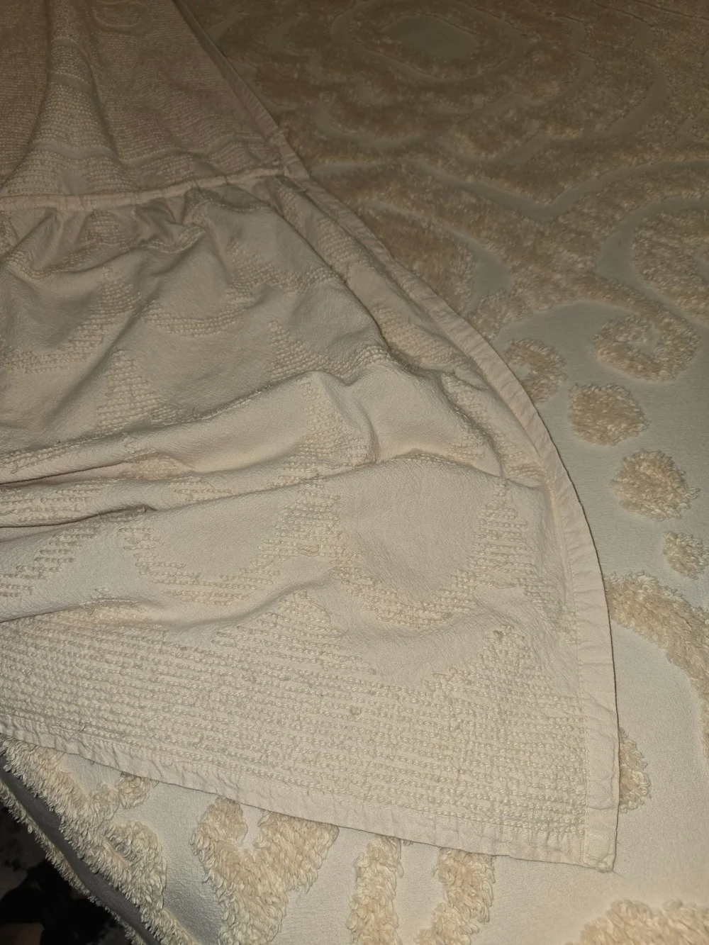Lamont Limited, Cream Tufted Vintage Chenille Bedspread